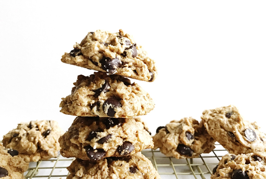 Chewy Oatmeal Chocolate Chip Almond Butter Cookies | Living Well With Nic